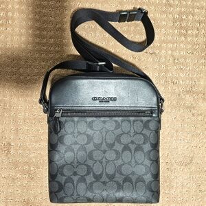 ❌️SOLD❌️ Coach Signature Canvas Houston Flight F73336 Leather Signature Canvas